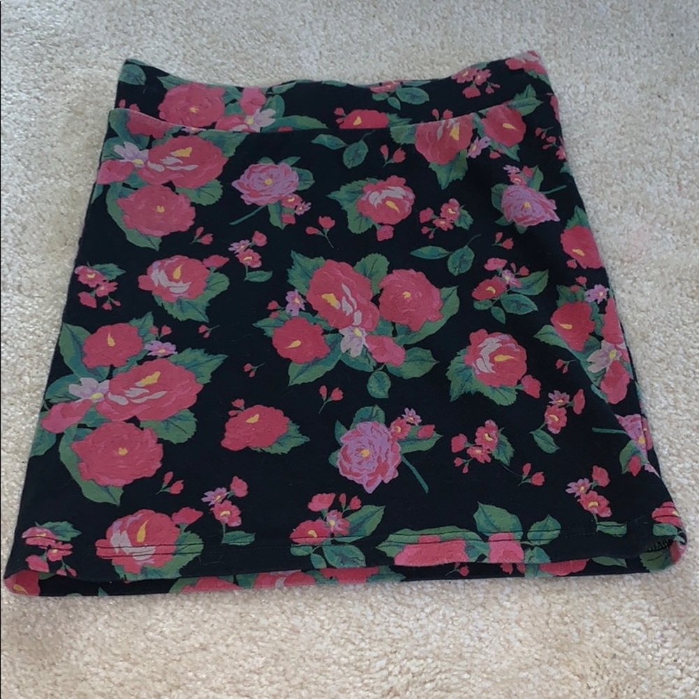 Skirt!